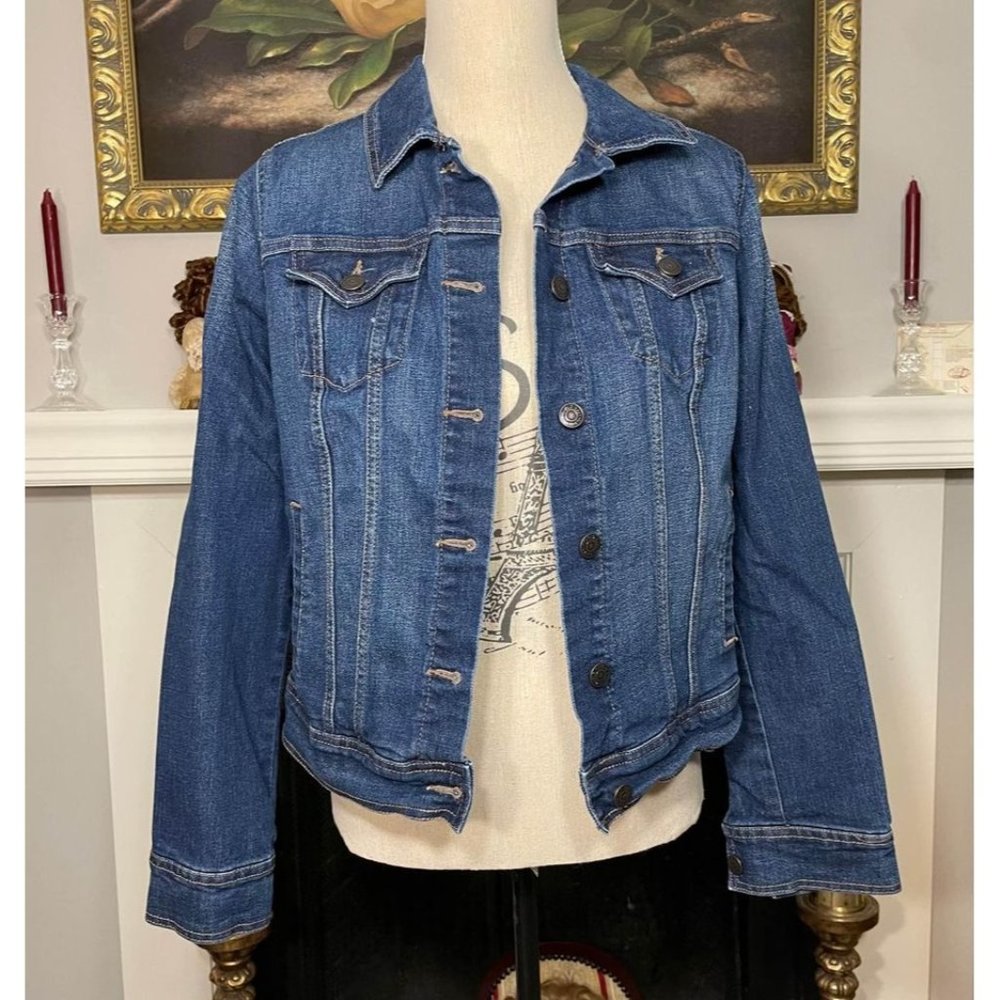 Old Navy Junior’s Jean Jacket Size Medium Button Up